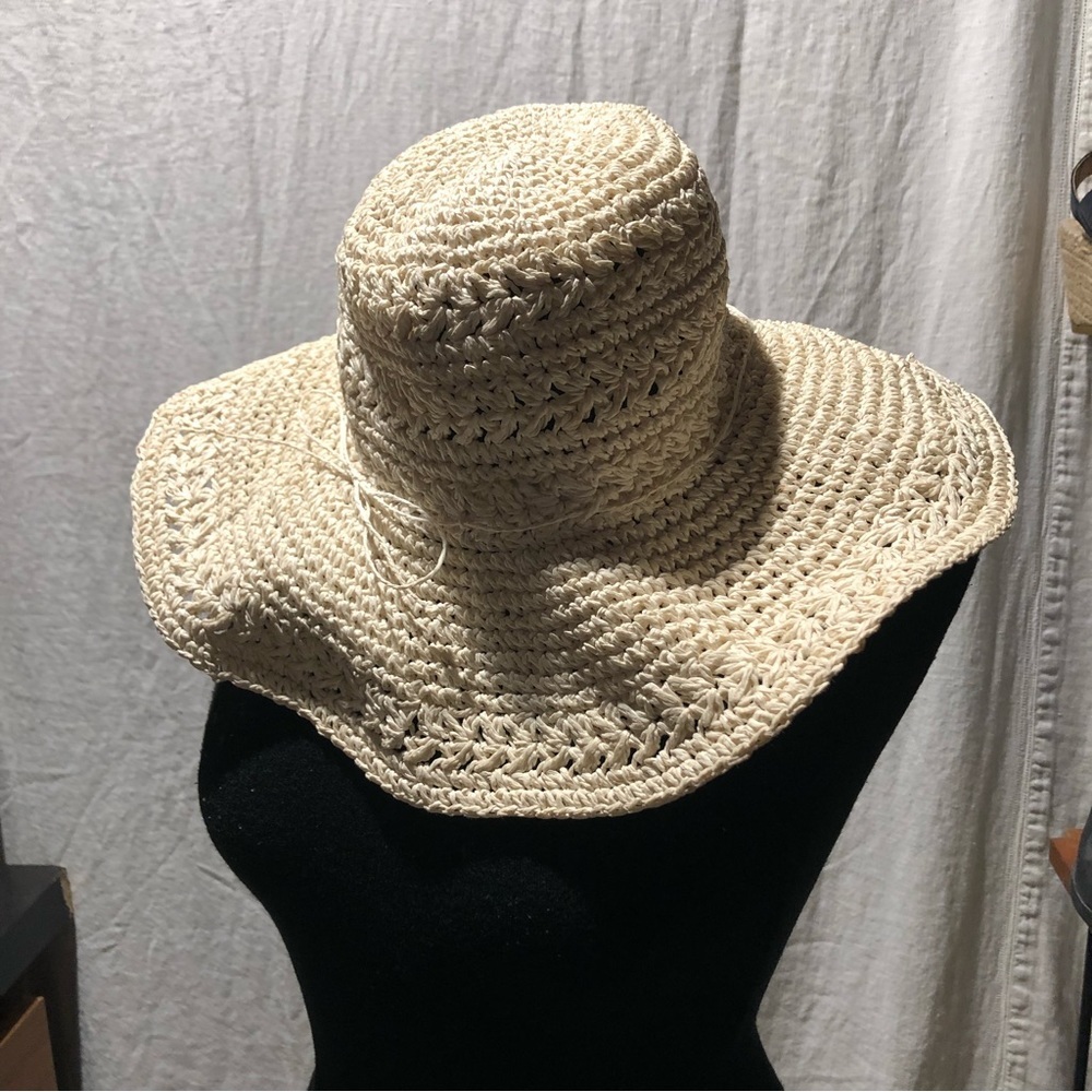 Sun Hat  woven light natural color plastic rim insert for structure at brim OS